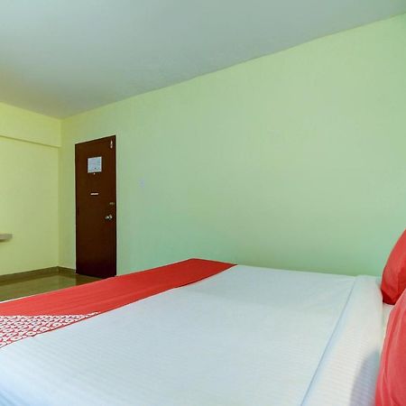 Capital O 17320 Vijaya Residency מניפלה מראה חיצוני תמונה
